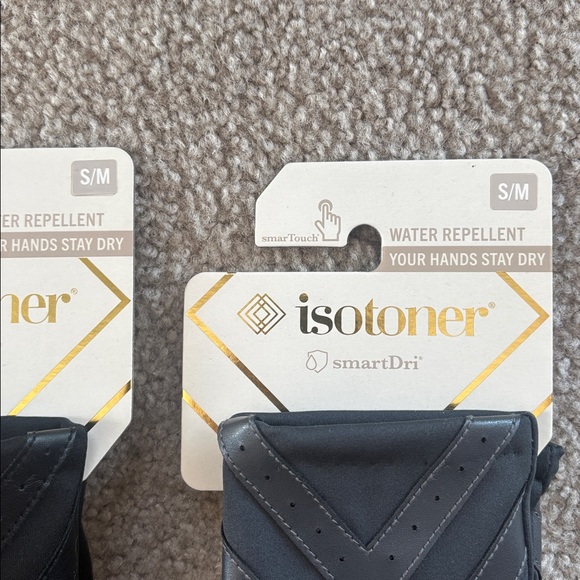 Isotoner set of 2 small medium gloves water repellent NWT - Picture 2 of 2